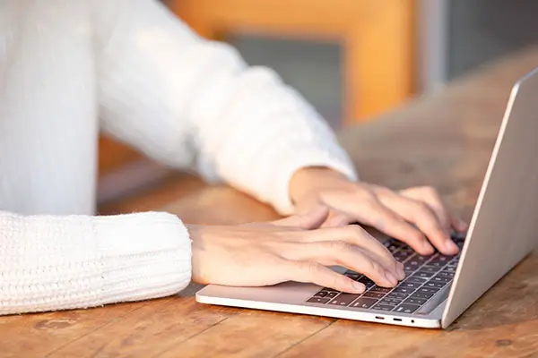 小牛美食厨房在哪里啊